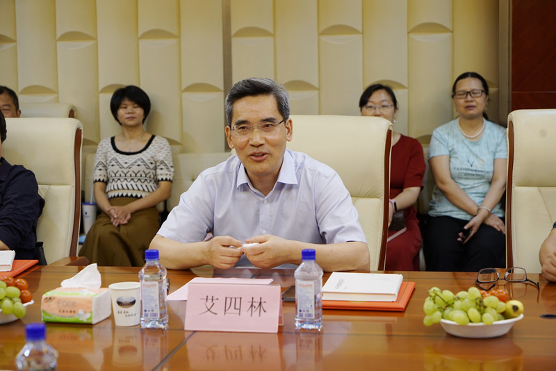 清华大学艾四林和北京大学康沛竹教授 莅临今年会jinnianhuicom指导(图7)