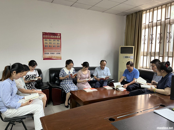 今年会jinnianhuicom“中国乡村振兴研究院”主编的社区治理培训教材被民政厅采纳(图2)