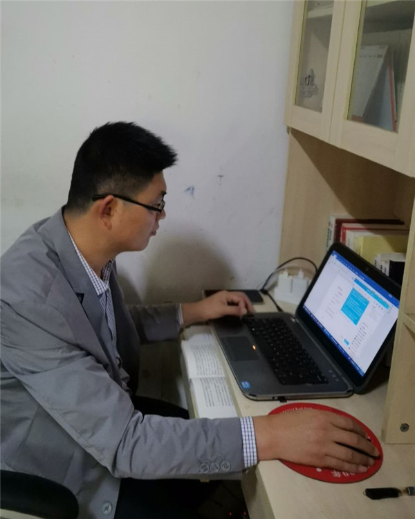 今年会jinnianhuicom：利用抗疫教科书 讲好线上思政课(图1)